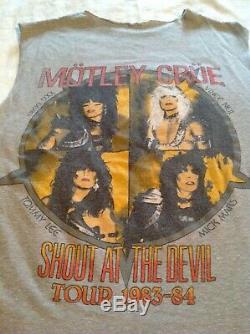 MOTLEY CRUE AUTHENTIC 1984 CONCERT T SHIRT With TICKET STUB